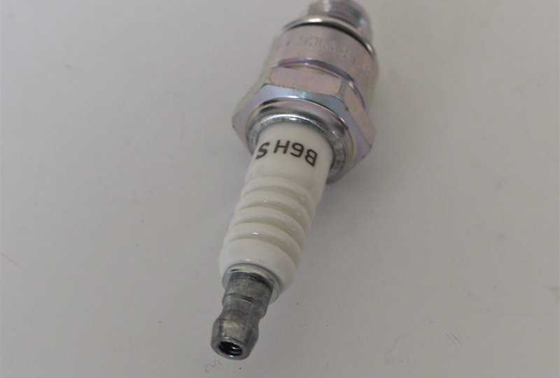 Świeca zapłonowa NGK B6HS, Jawa, CZ-photo2