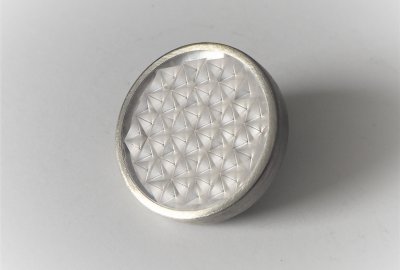 Odblask biały, nierdzewna ramka, ze śrubką, 51 mm, plastik, Jawa