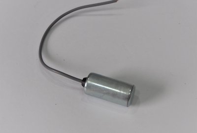 Kondensator z kablem, Jawa, CZ