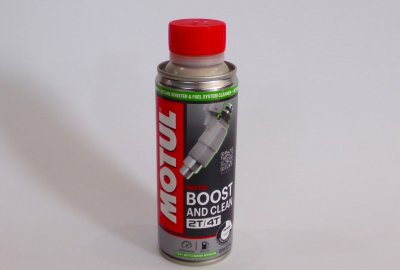 Dodatek do benzyny MOTUL BOOST AND CLEAN,  200 ml
